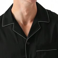 男士梭织缎面短袖睡衣套装（含短裤和纽扣衬衫），2件套，经典睡衣家居服，凉爽透气 - 黑色 - 查看 5