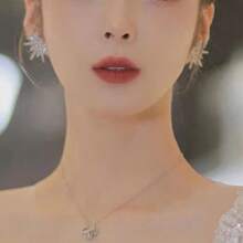 1對個性化全晶鑲嵌大尺寸耳釘,誇張時尚的星形設計,適合女性假日穿著 - 銀色 - 查看 2