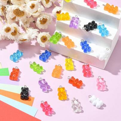 50入組迷你熊形樹脂吊墜,可用於diy珠寶製作,有透明/果凍/糖果顏色可選