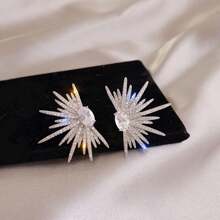 1對個性化全晶鑲嵌大尺寸耳釘,誇張時尚的星形設計,適合女性假日穿著 - 銀色 - 查看 1