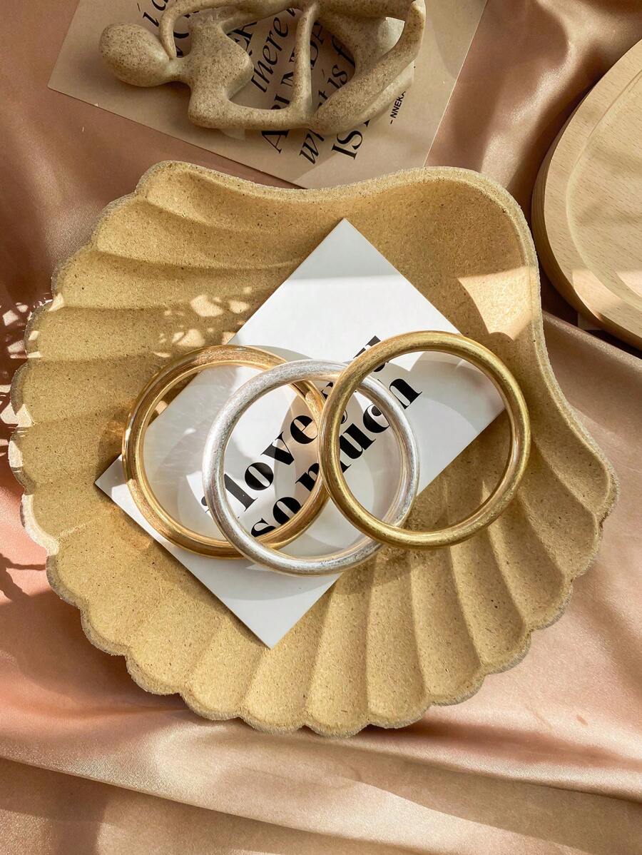 1 Set Of 3 Exaggerated Fashionable Simple 0.75cm Thick Round Coil Bracelets With 6.7cm Inner Diameter And Ccb Coil/pure Metal Reflective Surface - Silver - View 1