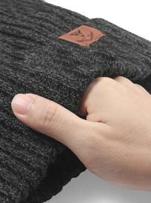 2pcs Gray Unisex Ski Hat Set With Shield Pattern Label Knitted Hat And Gloves, Suitable For Daily Outing In Winter For Warmth And Casual Style - Grey - View 2