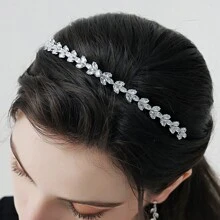 1 chiếc băng đô cài tóc hình vương miện tinh tế dành cho nữ, được trang trí bằng đá Cubic Zirconia, thích hợp để đeo hàng ngày. Hoàn hảo cho phù dâu và khách mời đám cưới ở Châu Âu và Mỹ. Vương miện thanh lịch, phụ kiện ngày Valentine. - Bạc - Xem 4