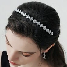 1 chiếc băng đô cài tóc hình vương miện tinh tế dành cho nữ, được trang trí bằng đá Cubic Zirconia, thích hợp để đeo hàng ngày. Hoàn hảo cho phù dâu và khách mời đám cưới ở Châu Âu và Mỹ. Vương miện thanh lịch, phụ kiện ngày Valentine. - Bạc - Xem 3