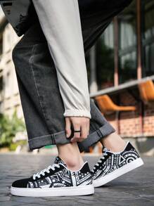 Herren Lässig Sportschuhe mit klassischem Schwarz-Weiß-Farbdesign und zufälligem personalisierten Aufdruck, Unisex, geeignet für tägliche Ausflüge und Wandersport am Valentinstag