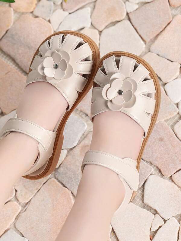Flower Decor Soft Soled Anti-Slip Baby Girls' Sandals With Closed Toes
