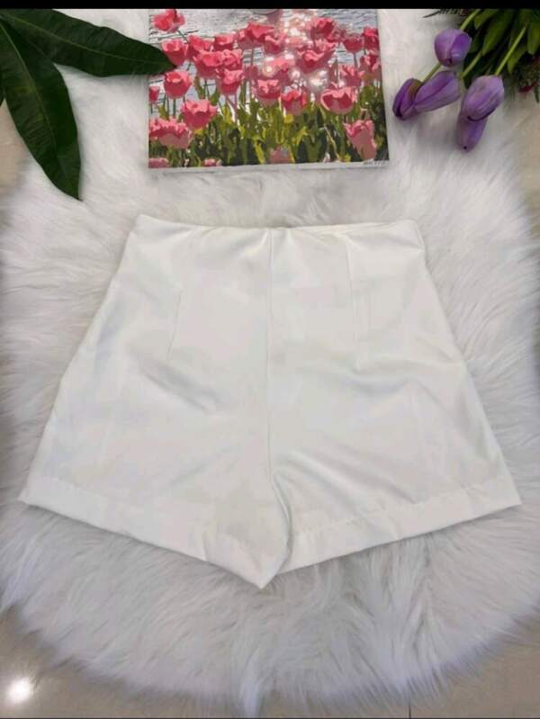 Shorts basico em alfaiataria