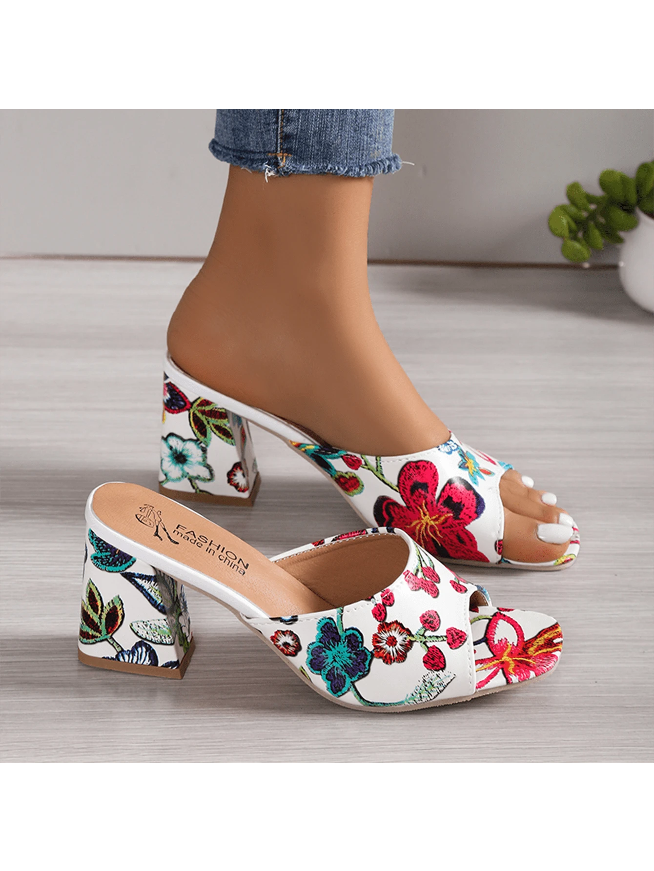 Summer European And American Style Chunky Heeled Sandals, Sexy Strap Peep-Toe Platform Slides, Random Printed Floral Designs