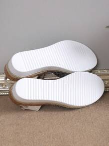 Giày sandal nữ Xuân/Hè 2026, kiểu giày ngư dân khóa đơn mới, đế vải lanh, gót đế xuồng, mũi giày kiểu cổ tích, sandal La Mã dệt dành cho nữ. - Màu be - Xem 6