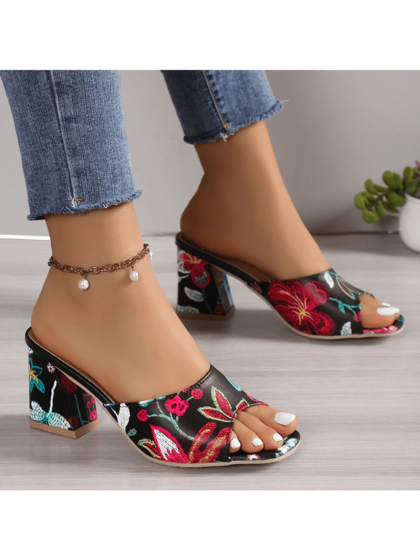 European And American Fashion Thick Heel High Heel Women's Sandals, Sexy Slide Peep-Toe Platform Outdoor Slippers, Random Floral Prints