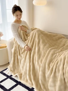 1 Stück weiße dicke Kunstfell Decke, hautfreundliche weiche Textilien für Zuhause, kuschelige warme Decke für Bett, Sofa, Büro, Geschenke, Korallenvelours, ganzjährig verwendbar, lässig