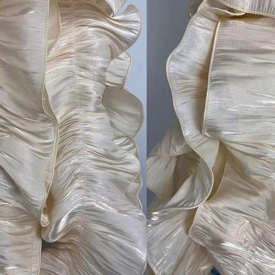 1 碼柔軟閃亮緞面大波浪褶皺 Egde 3d 花朵蕾絲裝飾,17 厘米寬 - 香檳色 - 查看 1