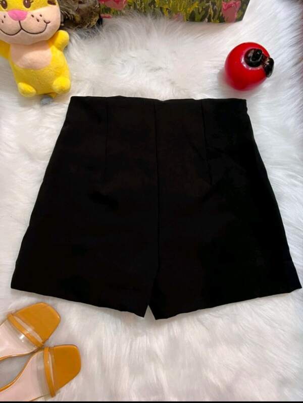 Shorts basico em alfaiataria