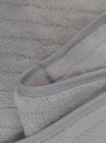 3pcs Home Coral Fleece Towel/Bath Towel, Super Soft, Highly Absorbent, Quick Drying, Non-Fading And Non-Shedding, Suitable For Face Wash, Bath, Body Drying And Hair Drying, Suitable For Bathroom, Outdoor And Gym - Blue+Yellow+Grey - View 9