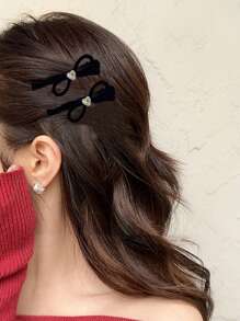 2入組女士實色絨布蝴蝶結珍珠髮夾，配珍珠鱷魚髮夾，優雅甜美款日常校園派對舞會裝扮飾品 - 黑色 - 查看 1