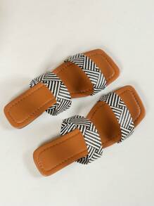 Women's Plus Size Patent Leather Square Toe Flat Sandals For Summer, Sexy And Comfortable