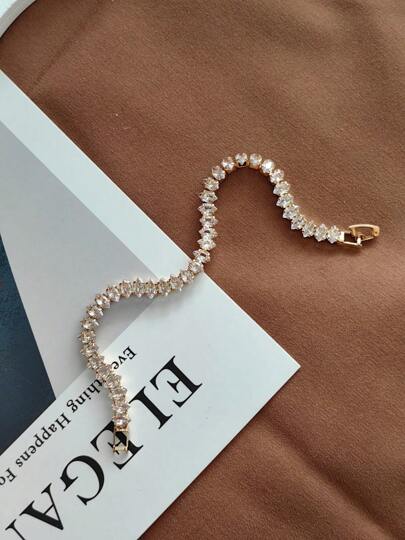 Bracelete de zircônia cúbica banho com verniz com fecho de relógio cor dourado Blogueira