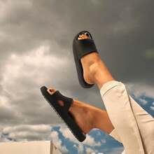 Chinelo Ortopédico Nuvem® Original Em EVA Com Tecnologia Soft and Light - Preto - Visão 2