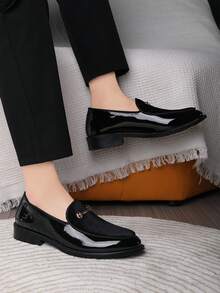 男士低幫樂福鞋,滑步駕車鞋,尖頭和亮皮革商務正式鞋 - 黑色 - 查看 2