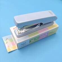 ins马卡龙色中号订书机中小学生办公订书器高吸引力级别省力装订机颜色随机1Pc办公用品 - 彩色 - 查看 3