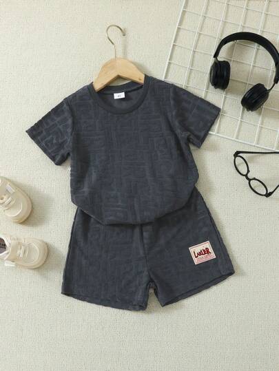 Young Boy Letter Jacquard Round Neck Short Sleeve Top And Badge Patch Shorts Set