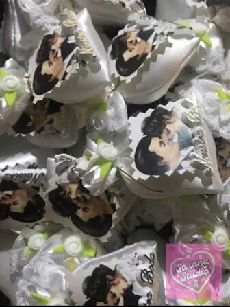 Recuerdos boda costalitos blanco razo sacos para misa detalles invitados souvenir celebración especial mesa regalos boda ceremonia religiosa decoración tradicional fiestas