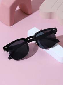 1 件儿童铆钉时尚眼镜，设计简约时尚，适合男孩和女孩，非常适合派对、日常佩戴和户外旅行，防风防沙