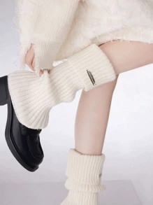 1pair White Ruffle Leg Warmers With Metallic Brand Tag