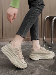 新款 2025 拼色厚底运动鞋，女士真皮高帮休闲鞋，时尚学生韩版