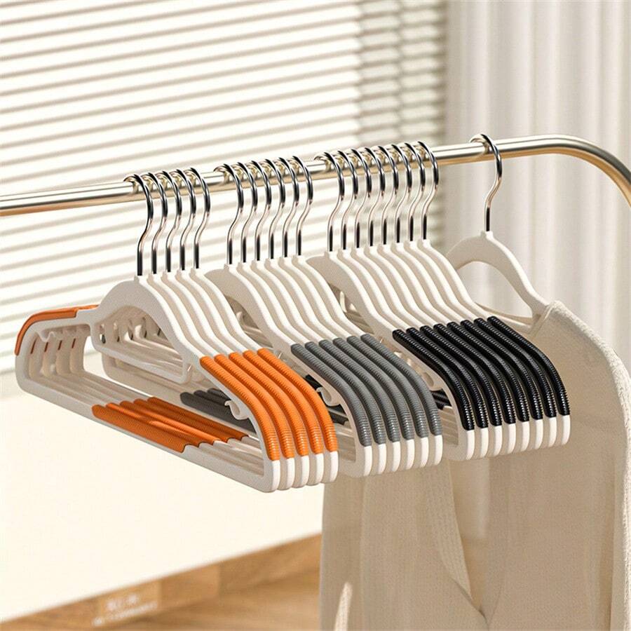 10pcs Adult Plastic Clothes Hangers With NonSlip Design To Prevent