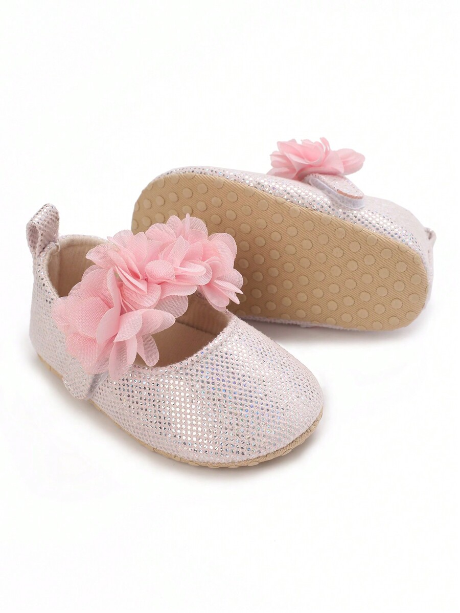 infant girl walking shoes
