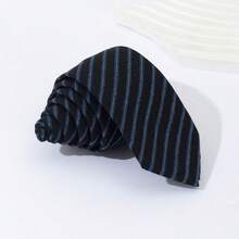 1 chiếc cà vạt dệt kim mỏng cho nam mặt hẹp thời trang và giản dị. Tuyệt vời như một món quà dành cho nam giới. Thích hợp cho công việc trang trọng, phù rể, tiệc và các dịp khác. - Nhiều màu - Xem 14