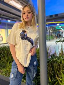 Oversized T-Shirt With Fashion Print BadBu Nobody Knows Sitting Cowboy - Champagne - View 5