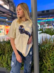 Oversized T-Shirt With Fashion Print BadBu Nobody Knows Sitting Cowboy - Champagne - View 6