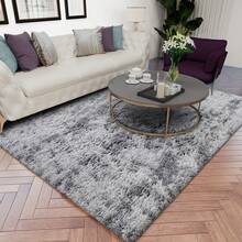 1入 推薦款輕灰色柔軟舒適的地毯。 輕灰色,深灰色和海藍色冷色調；暖色調包括駝色,卡其色,咖啡棕色和優雅的灰紫色,蓮藕色。地毯採用超柔軟材料製成,使用升級海綿墊,具有防滑耐用性。 適用於客廳,臥室,陽光房和兒童房。 品質高端價格實惠,毛茸茸的長毛地毯營造出親密氛圍,非常受歡迎,是大多數家庭的理想之選