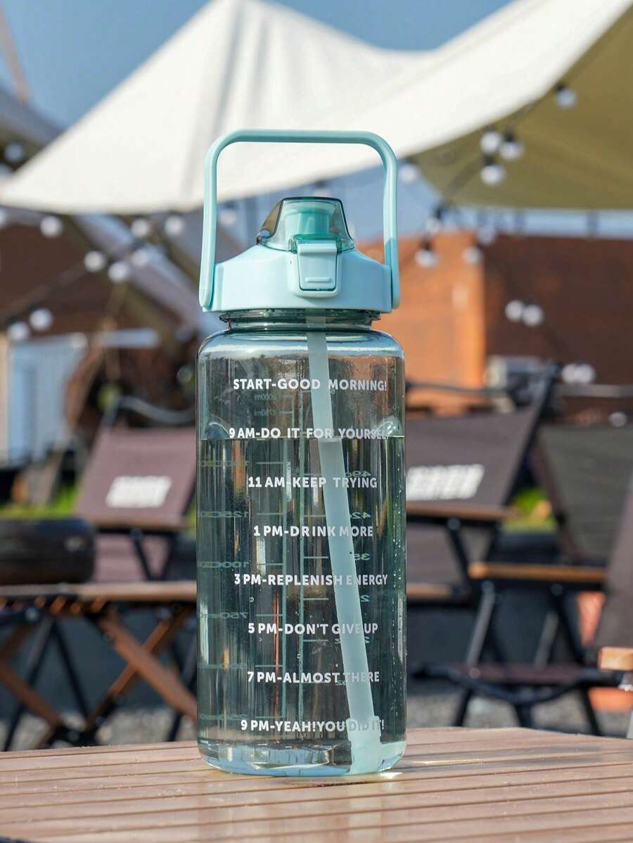 1 bình nước PC dung tích lớn 750ml/2L, chống sốc và không vỡ, cốc có ống hút di động dành cho thể thao và tập luyện, thích hợp cho gia đình, ngoài trời, công sở, du lịch để giữ đủ nước, món quà tuyệt vời cho Halloween, Giáng sinh.