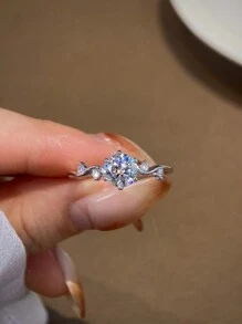 Newsoul 1只時尚原創1ct閃亮莫桑石白晶石圓形訂婚婚禮戒指,925純銀訂婚鑽石戒指紀念日禮物,奢華精美珠寶新娘飾品