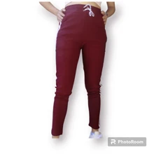 pans para dama con bolsas al frente y ajustador en cintura - Rojo violeta - Ver 3