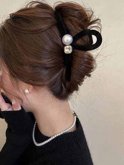 1pc Women's Black Flocked Double-Sided Heart & Letter Crossed Hair Clip, Fashionable Daily Accessory, Suitable For Everyday Wear Tiaras Valentine Hair Claws Claw Clips Hair Clips Hair Jaw Clip Hair Clamps Hair Clutch Hair Catcher Clip Fall Winter Hair Accessories For Women For Vacation Outfits Woman