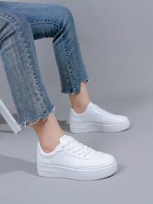 Fashionable Couple Style White Sneakers With Front Lace-Up Design For Casual, Student Skateboarding