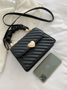 轻便休闲心形装饰纽扣方包，褶皱手提包，折叠方包，适合女大学生、新婚夫妇、白领人士，是办公室、大学、工作、商务、通勤、户外活动、旅行和野餐的理想之选，也是情人节礼物的理想选择。 - 黑色 - 查看 4