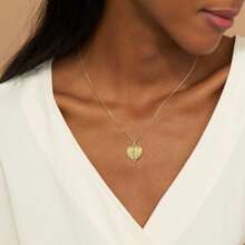 Collar personalizado con foto/imagen para hombres y mujeres, collar de gargantilla conmemorativo con foto para mujeres, collar colgante con alas de ángel y foto para mujeres, collar colgante conmemorativo personalizado con foto grabada en oro/plata, adecuado para niñas, hermanas, amigas, Día de la Madre, San Valentín, graduación, Día de la Familia, boda - Oro rosa - Ver 4