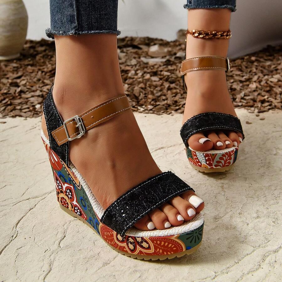 女裝大碼印花開放式魚嘴涼鞋,搭配楔形高跟、厚底和閃亮裝飾（2024年新款） - 黑色 - 查看 1