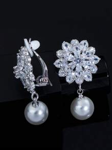 SEQUITO 一对耀眼的方晶锆石花朵吊坠搭配高品质白色仿珍珠无穿孔夹式耳环，适合女士，无穿孔耳孔，婚礼派对珠宝，情人节、妈妈、母亲、母亲节、礼物