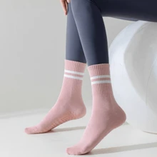 Sports Outdoor Pilates Socks Professional Non-Slip Mid-Calf Yoga Socks Solid Color Sports Grip Socks For Yoga And Pilates - Pink - View 7