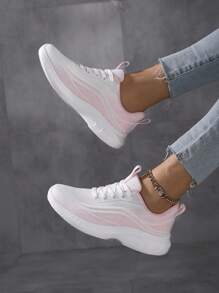 Nuevas zapatillas deportivas blancas versátiles, ligeras y transpirables de malla para mujer, zapatos deportivos para mujer, zapatos de running de moda para mujer, zapatos para trotar de estudiante, zapatos cómodos para viajes de mujer, zapatos blancos con cordones sencillos, zapatos blandos de entrenamiento para mujer, zapatos de running de carretera para mujer, zapatos de fitness para mujer