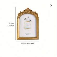 1PC Window Shaped Photo Frame, European Retro Golden Arch Lace Decor Photo Frame, With A Random Inner Paper, For Photo Display Home Room Decoration, Wedding Anniversary Party Christmas Valentine Gift - Random Gold Inner Paper - View 2