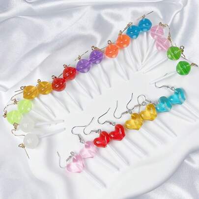 زوج من الأقراط الجميلة والفريدة