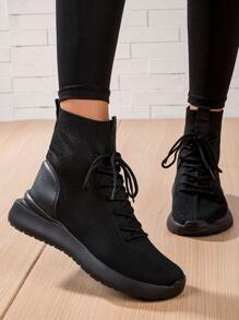 Baskets Pour Femmes Légères Et Confortables En Noir, À Enfiler Et À Mi-hauteur Pour Un Style Décontracté Et Sportif