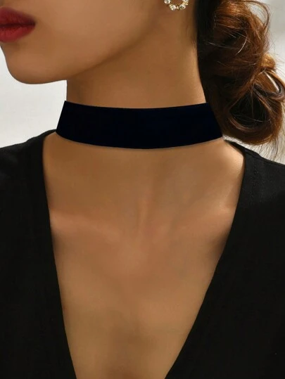 1pc Black Velvet Fabric Summer Narrow Choker Necklace For Women, Simple Decorative Accessory